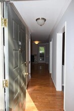 302 Lenox Way NE in Atlanta, GA - Foto de edificio - Building Photo