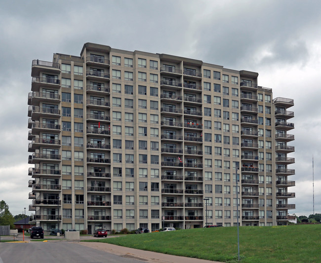 Westmount Estates I in London, ON - Building Photo - Building Photo