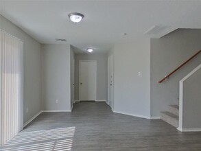 316 Falling Pine Dr in Conroe, TX - Building Photo - Building Photo
