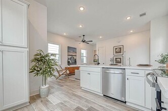 8405 Schneider St in Houston, TX - Building Photo - Building Photo