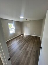 24 Eden St in Manchester, NH - Building Photo - Building Photo