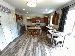 320 Brookfield View Dr in Louisville, KY - Building Photo - Building Photo