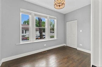 1059 N Mayfield Ave, Unit 3bed 1bath in Chicago, IL - Building Photo - Building Photo