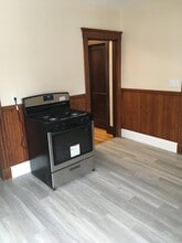 30 Henry Ave, Unit 3 in Lynn, MA - Foto de edificio - Building Photo