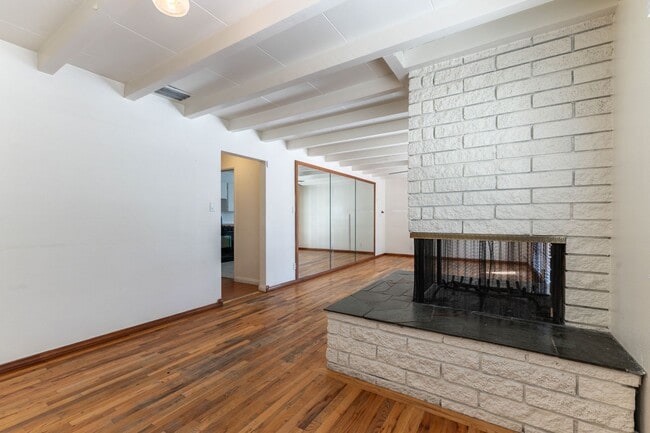 4167 Melody Ln in Las Vegas, NV - Building Photo - Building Photo