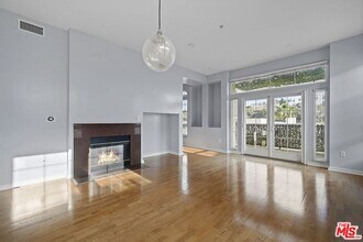 13020 Pacific Promenade in Los Angeles, CA - Building Photo - Building Photo