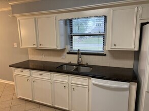 717 Blue Ridge Dr in Shenandoah, TX - Foto de edificio - Building Photo