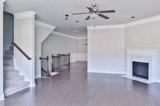 1147 Laurel Valley Ct in Buford, GA - Building Photo - Building Photo