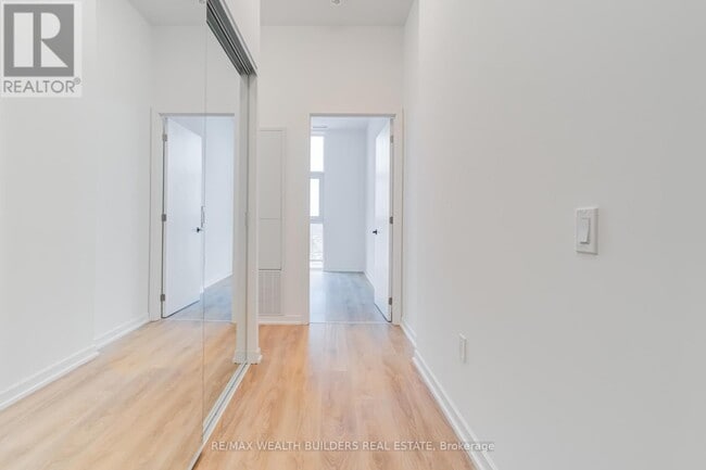 1285 Dupont St in Toronto, ON - Building Photo - Building Photo