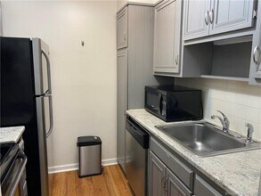 34 Padanaram Rd-Unit -316 in Danbury, CT - Building Photo - Building Photo