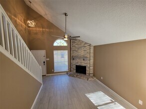 5718 Fargo Dr in Dickinson, TX - Building Photo - Building Photo