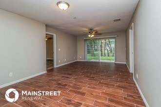 1353 Clarcona Rd in Apopka, FL - Foto de edificio - Building Photo