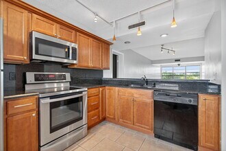 3507 Village Blvd in West Palm Beach, FL - Building Photo - Building Photo