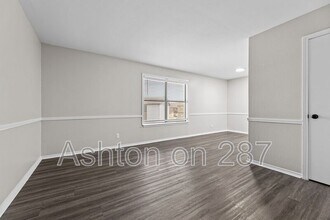1301 US-287 in Waxahachie, TX - Building Photo - Building Photo