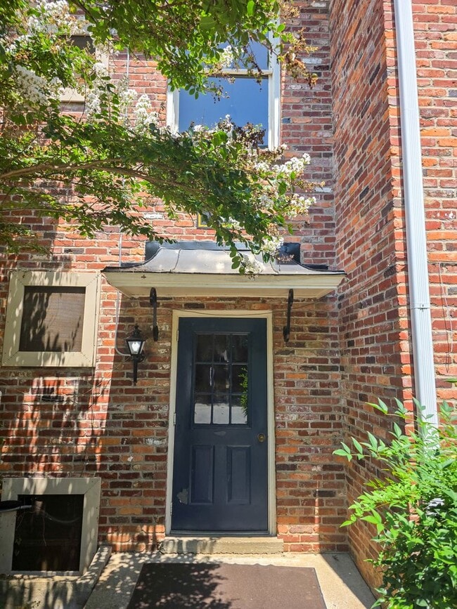 property at 5025 Hillsboro Pike