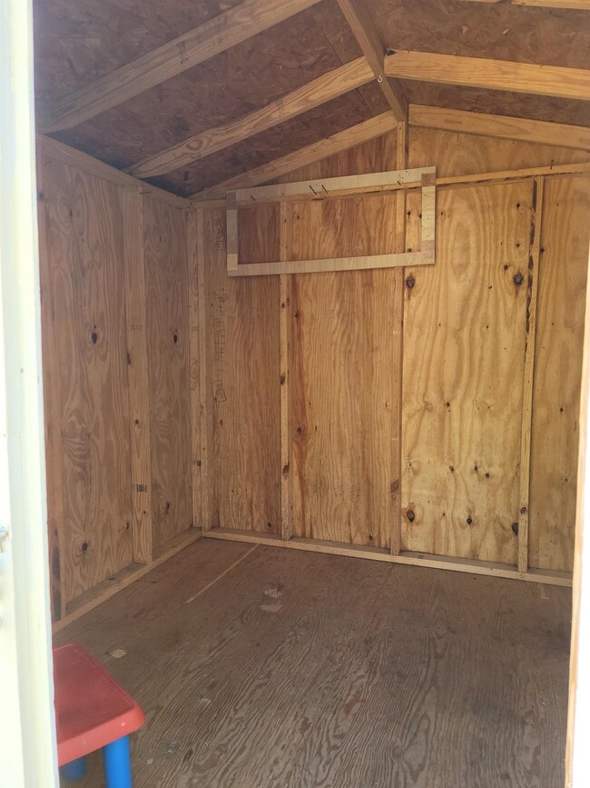 property at 609 6th Ave N