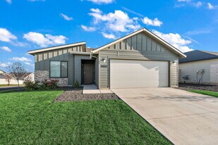 3950 E Syracuse St in Nampa, ID - Building Photo