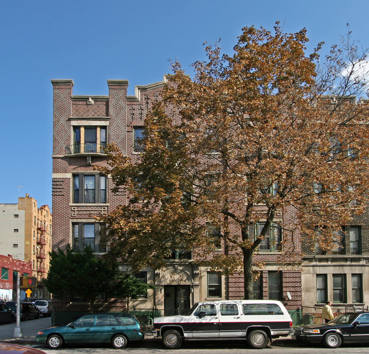 2007 Bedford Ave in Brooklyn, NY - Foto de edificio