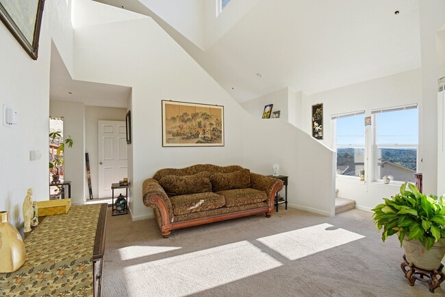 9028 Burr St in Oakland, CA - Building Photo - Building Photo