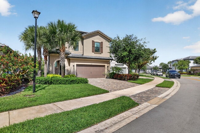 property at 4651 Pinehurst Trl E