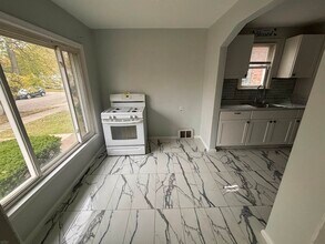 7795 Heyden in Detroit, MI - Building Photo - Building Photo