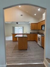 992 Heather Way in Eagle Point, OR - Building Photo - Building Photo