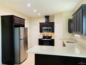 2804 E Garfield Ave-Unit -2 in Alton, TX - Building Photo - Building Photo