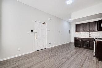 213 Hall Ave in Perth Amboy, NJ - Building Photo - Building Photo