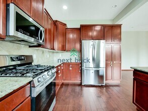 13807 17th Ave W in Lynnwood, WA - Foto de edificio - Building Photo