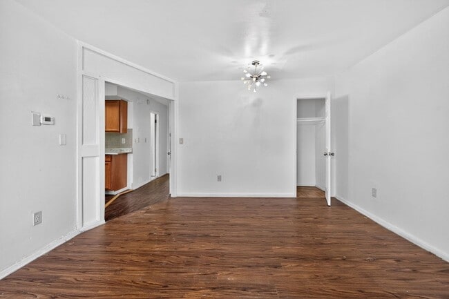 1102 E 233rd St in Bronx, NY - Building Photo - Building Photo