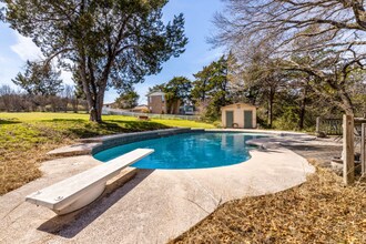 607 N Duncanville Rd in Cedar Hill, TX - Building Photo - Building Photo