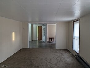 15401 Madison Rd in Middlefield, OH - Building Photo - Building Photo