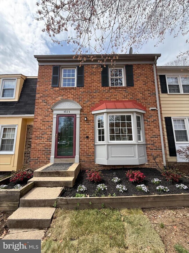 property at 4924 McFarland Dr