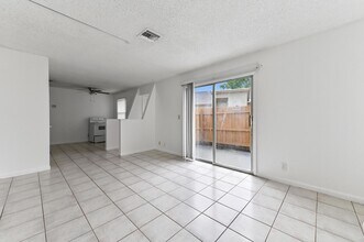 12467 Westhampton Cir in Wellington, FL - Building Photo - Building Photo