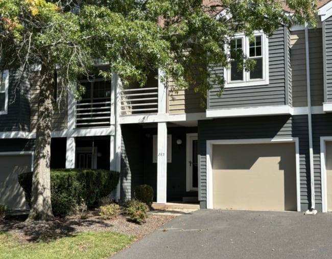 285 Greenfield Rd