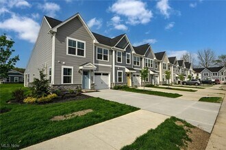 1838 Shank Dr in Akron, OH - Building Photo - Building Photo