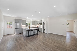 6533 Ben Ave in Los Angeles, CA - Building Photo - Building Photo