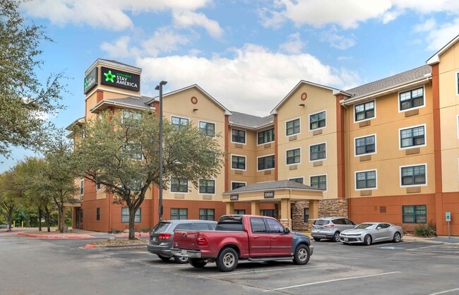 Furnished Studio-Austin - Northwest - Lake in Austin, TX - Foto de edificio - Building Photo