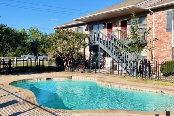 Tomball Ranch Apartments in Tomball, TX - Building Photo