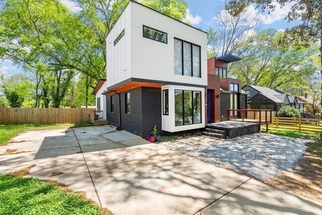 1956 2nd Ave in Decatur, GA - Building Photo - Building Photo