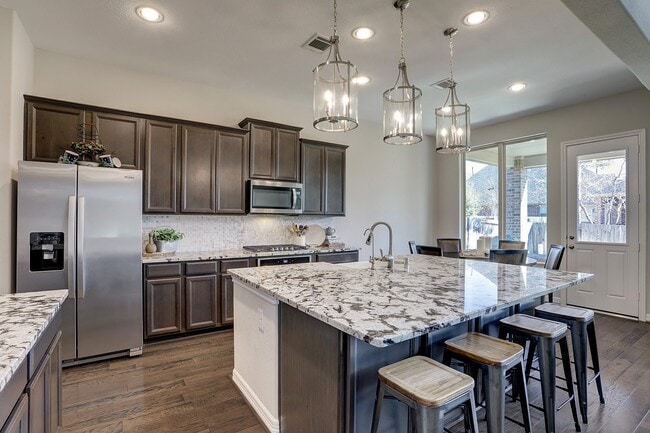 34427 Spring Creek Cir in Pinehurst, TX - Building Photo - Building Photo