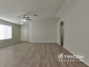 8832 W Manzanita Dr in Peoria, AZ - Building Photo - Building Photo