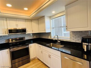 4912 Tamiami Trl E in Naples, FL - Building Photo - Building Photo