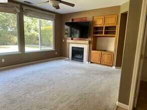 1531 Siemering Way in Stockton, CA - Building Photo - Building Photo