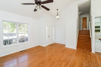 305 Brook Ct in Temple, GA - Building Photo - Building Photo