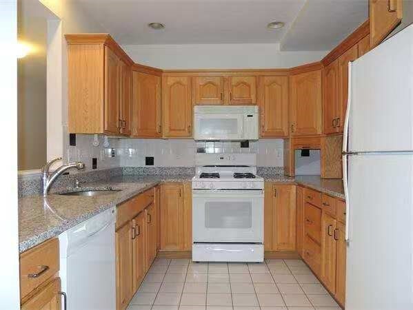 119 Revere St in Canton, MA - Building Photo