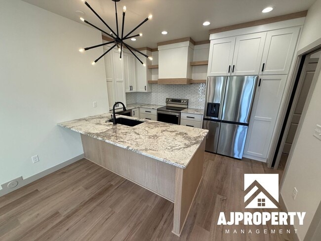 property at 8609 W Shoreline Pl