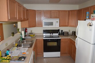 801 Altamonte Dr, Unit 801 in Athens, OH - Building Photo - Building Photo
