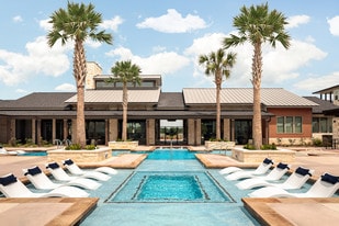 Viridian in San Antonio, TX - Building Photo