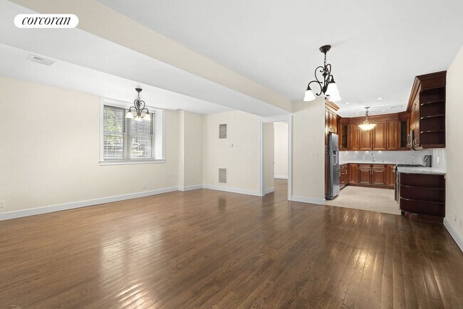 6049 Huxley Ave in Bronx, NY - Building Photo - Building Photo